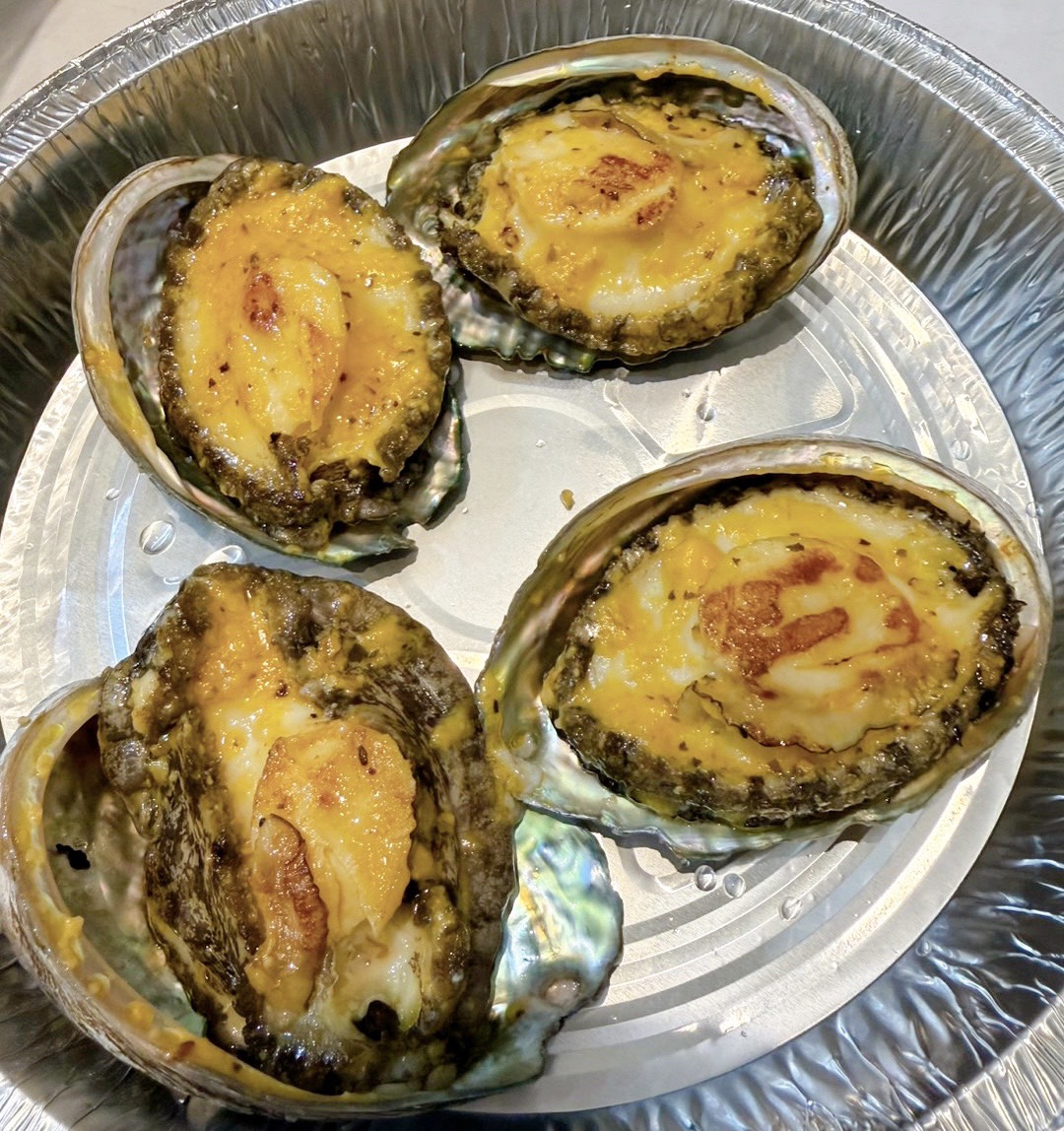 蒜奶乾煎活體鮑魚